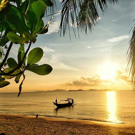 Klang Aow Seafood & Resort カノム エクステリア 写真