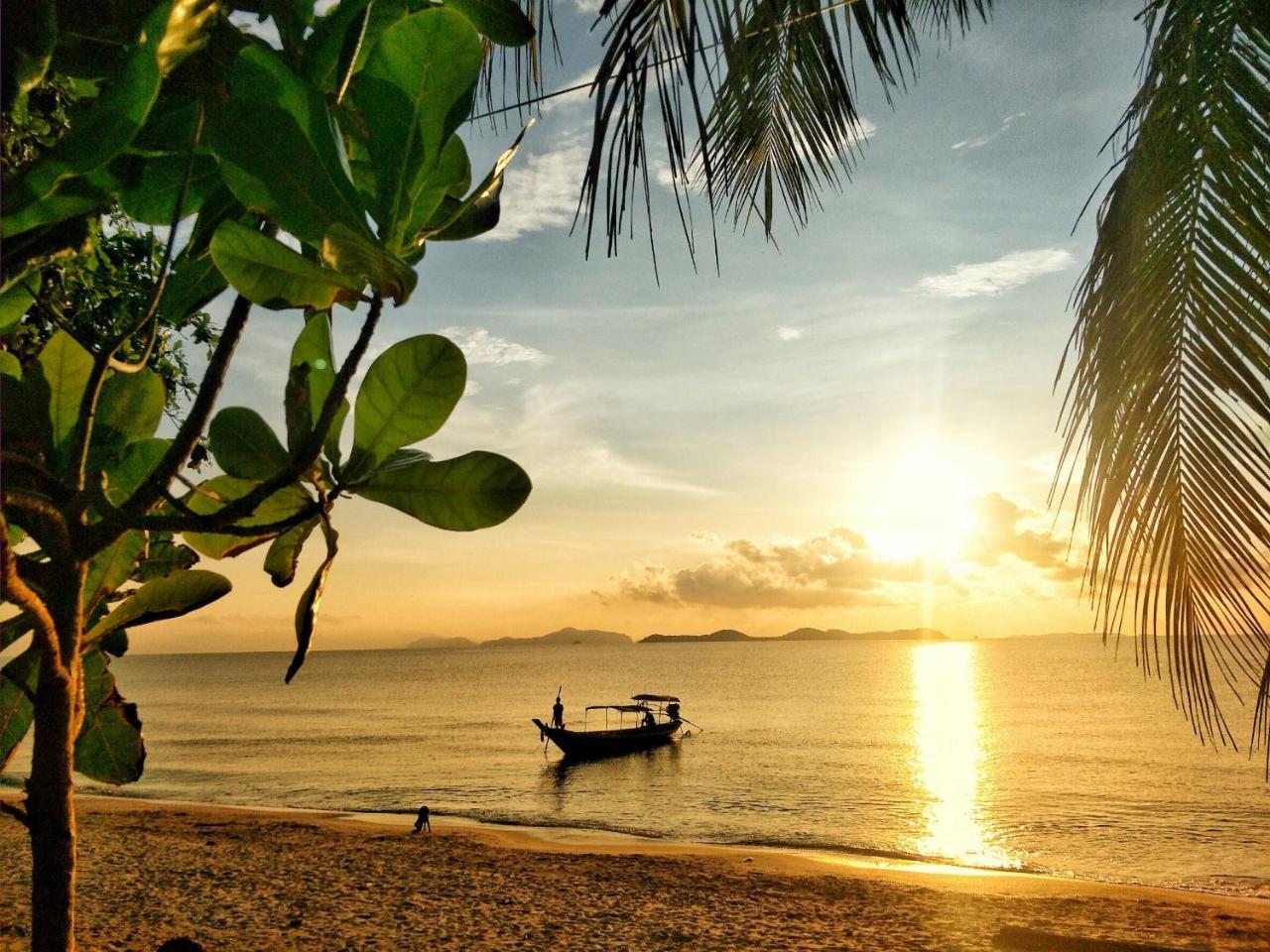 Klang Aow Seafood & Resort カノム エクステリア 写真