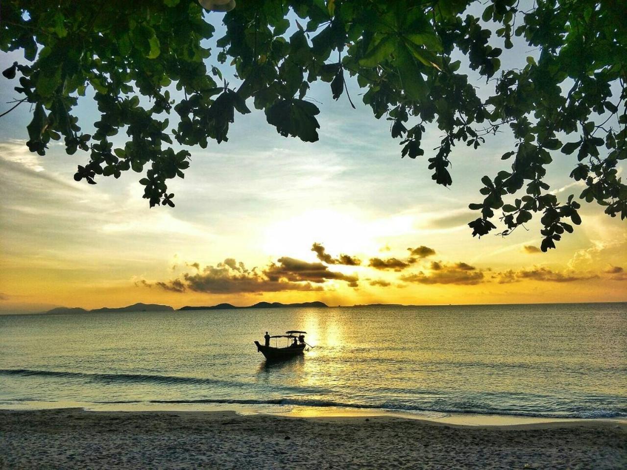 Klang Aow Seafood & Resort カノム エクステリア 写真