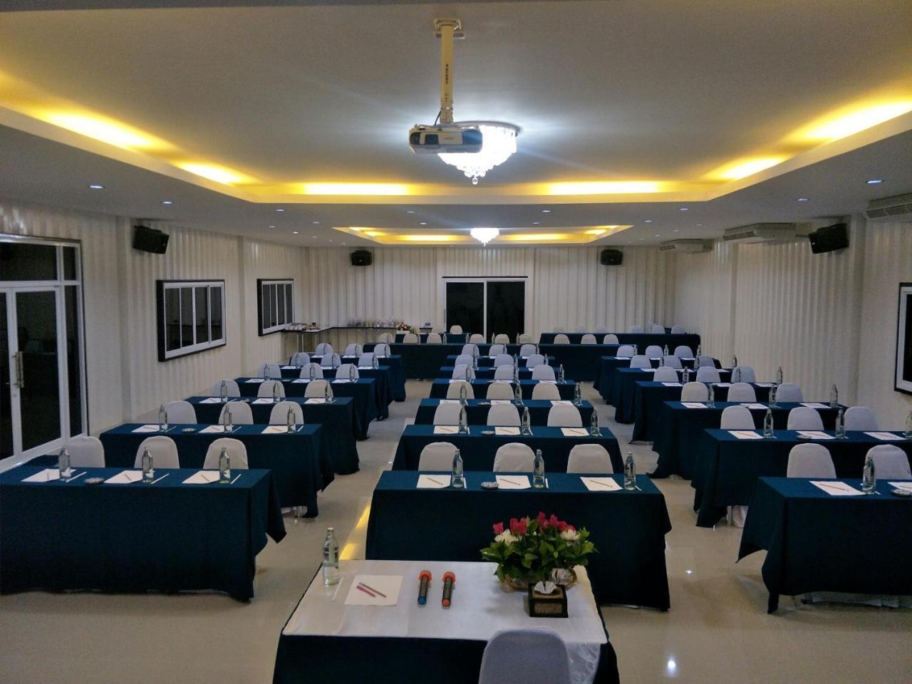 Klang Aow Seafood & Resort カノム エクステリア 写真