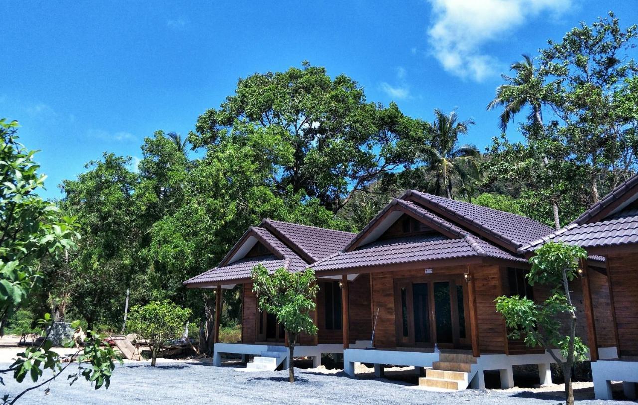 Klang Aow Seafood & Resort カノム エクステリア 写真
